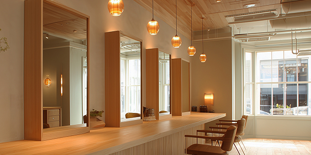 サロンやスタッフ情報を掲載しております♪